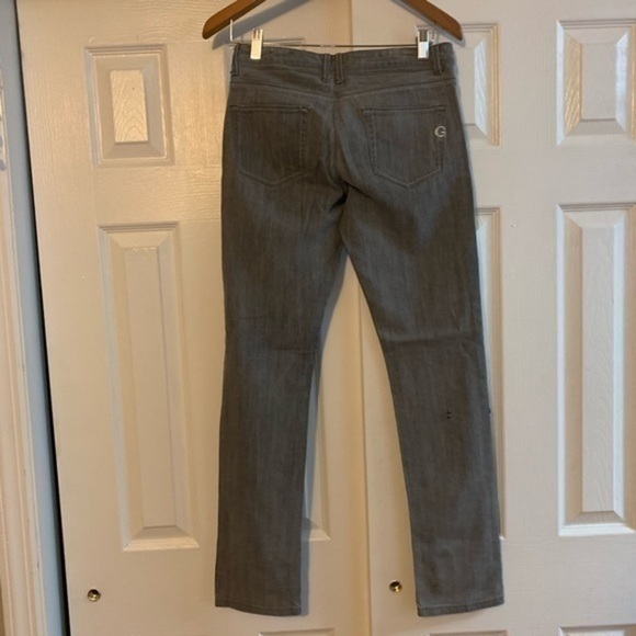 GUESS Light Gray Straight Leg Jeans Size 27 - Picture 5 of 7